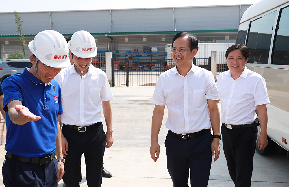 长沙市开福区代区长高伟一行莅临凯发k8一触即发医药集团总部新址调研
